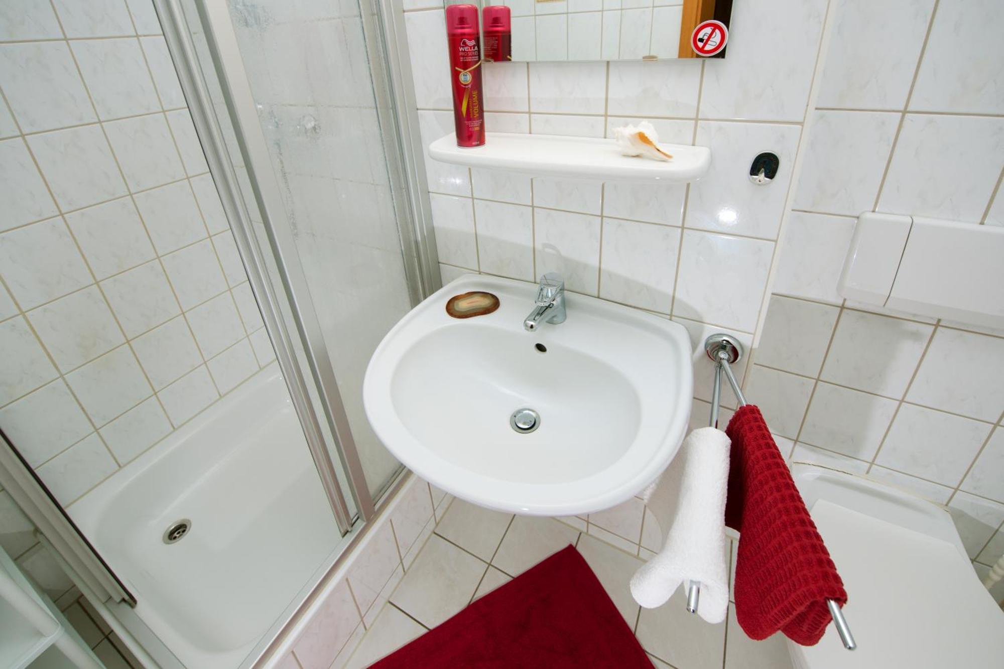 Pension Cafe Suzette Gotha Kamer foto