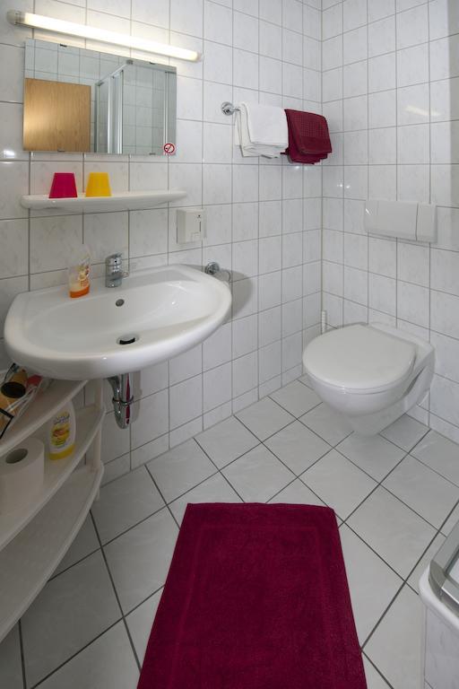 Pension Cafe Suzette Gotha Kamer foto